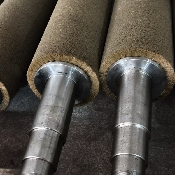 淬火/回火炉入口刷辊