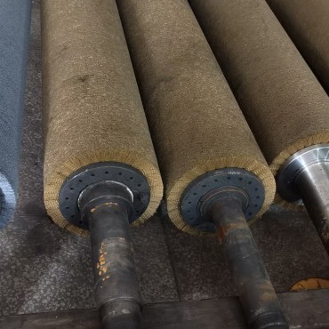 淬火/回火炉入口刷辊